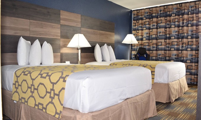 Addison Hotel | Baymont by Wyndham Addison