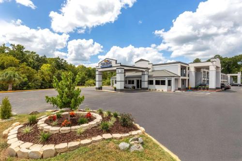Dothan Hotel | Baymont by Wyndham Dothan