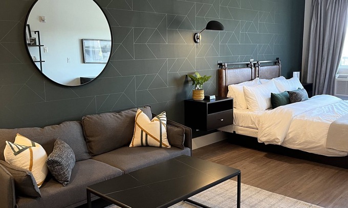 Fort McMurray Hotel | Baymont by Wyndham Fort McMurray