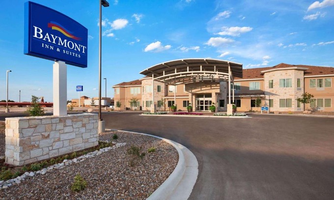 Hobbs Hotel | Baymont by Wyndham Hobbs