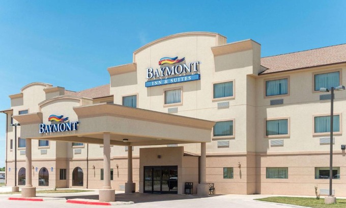 Perryton Hotel | Baymont by Wyndham Perryton