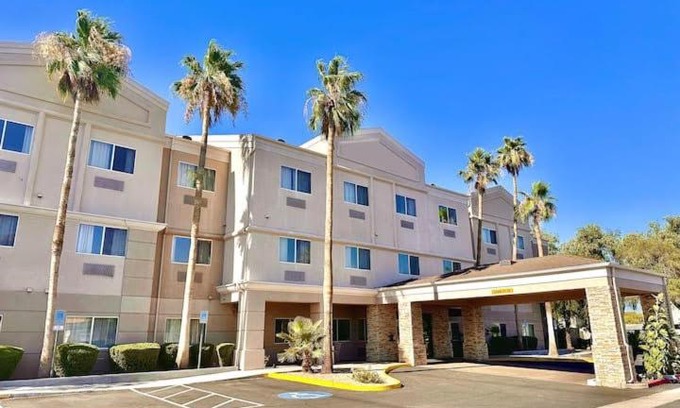 North Mountain Hotel | Baymont by Wyndham Phoenix North