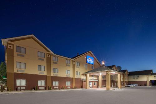 South Haven Hotel | Baymont by Wyndham South Haven