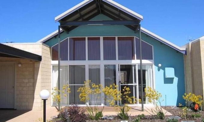 Collingwood Park Villa | Bayside at Middleton - 100M to beach