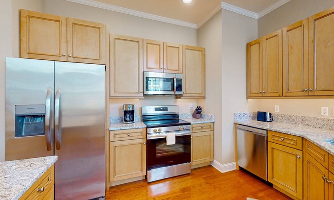 The Commons House | Bayside Resort home with fast WiFi, washer/dryer, paid-access pools, & hot tub