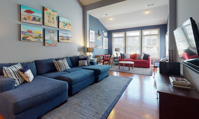 The Commons House | Bayside Resort townhouse w/ games, basketball court, shared sauna, gas grill