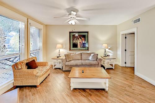 Baytowne Wharf Apartment | Baytowne Wharf - Pilot House #408
