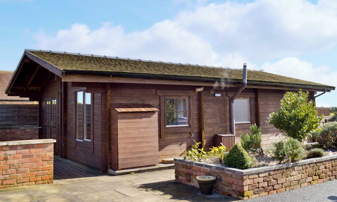 Nuneaton Cottage | Baytree Lodge - UK13322