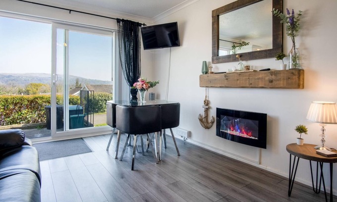 Oxwich Ski Chalet | Bayview 32 - 2 Bedroom Chalet - Bayview Oxwich