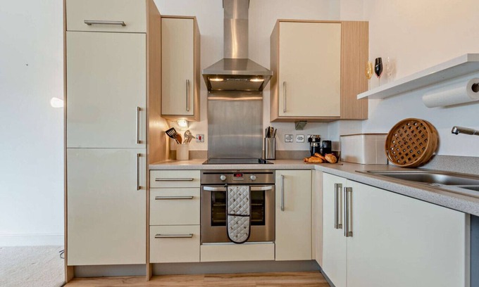 Crynant Apartment | Bayview Apartment - Machynys