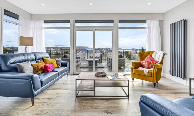 Downings Apartment | Bayview Downings - Luxury 3 Bedroom Grd Floor Apt