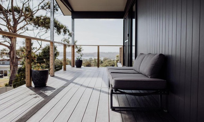 St Helens House | Bayview Lodge - Views Views Views!
