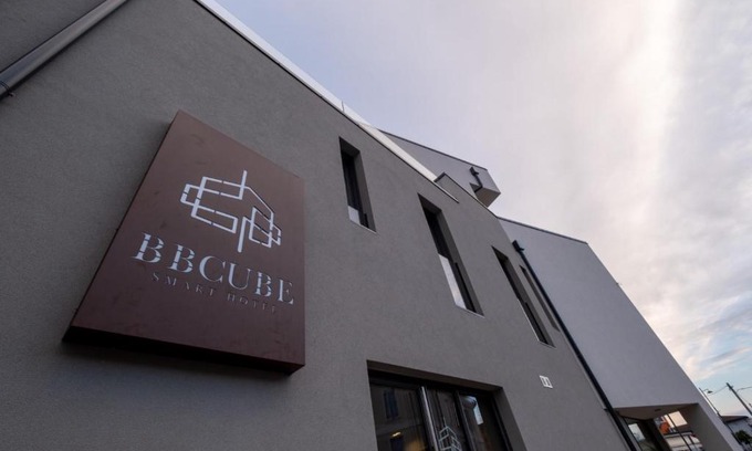 Porto Viro Hotel | BBCUBE