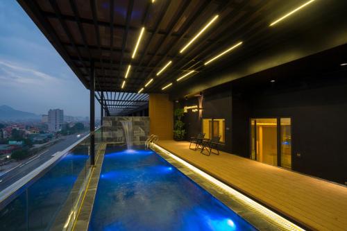 Lang Son Hotel | BBQ Hotel & Hostel with Swimming Pool Lạng Sơn