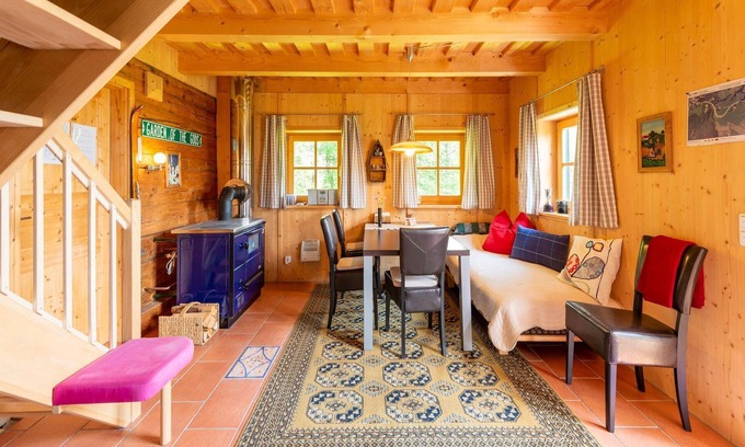 Schwarzenberg am Boehmerwald House | Beautiful holiday home with a natural stream