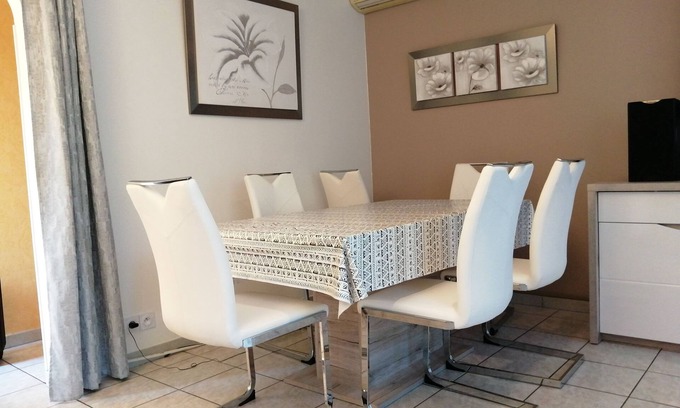 Saint-Hippolyte Villa | Beautiful villa on 750m2 of wooded land 5kms from Le Barcarès