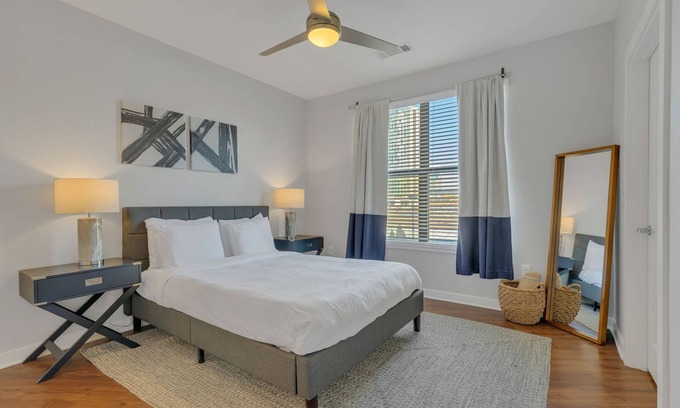 Sobro Apartment | Be in the Center of it all in the Gulch!