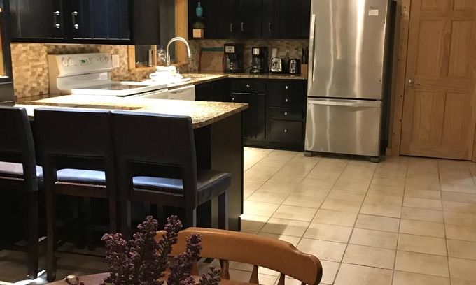 Traverse City House | Beach Access!! Close to Traverse city and Sutton’s bay.