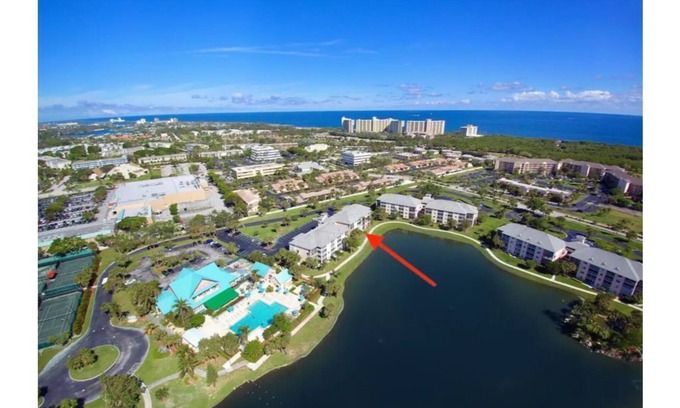 Jupiter Condo | Beach Access Resort Condo with Breath-Taking View