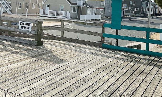 Seaside Heights Cottage | Beach Block Cottage w/2 Parking & Private Deck [1219]