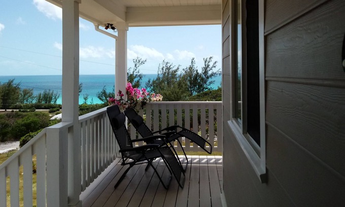 Rainbow Bay Cottage | Beach days on winter days