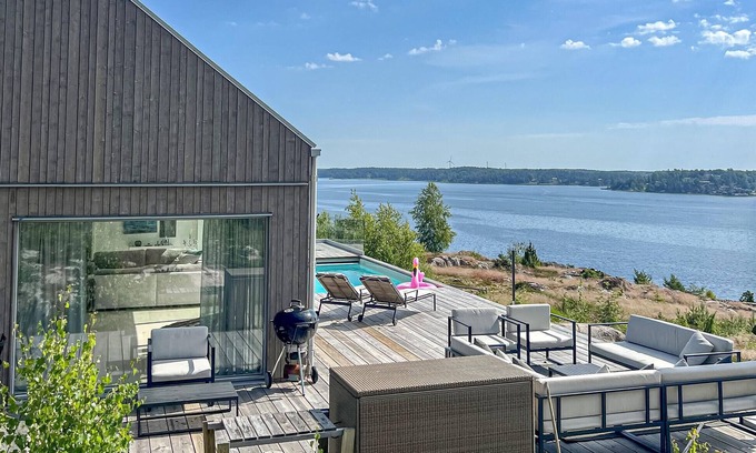 Osteraker Municipality House | Beach front home in åkersberga with sauna