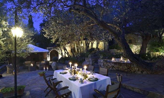 Pella Region Villa | Beach Front, Romantic Escape, Breathtaking Views, 'Pieds dans L'eau', & More
