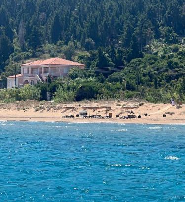 Mathraki Island Bed & Breakfast | Beach Front Villa