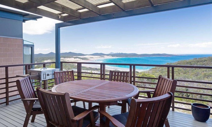 Boat Harbour House | Beach House 7, 26 One Mile Close - air conditioned, wifi, foxtel, linen