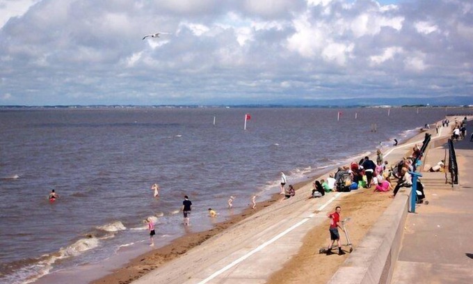 Southport Apartment | Beach House Courtyard 1 bed