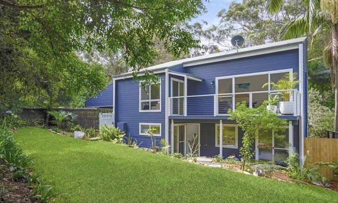 Macmasters Beach House | Beach House - Family Friendly - 5mins walk to the beach