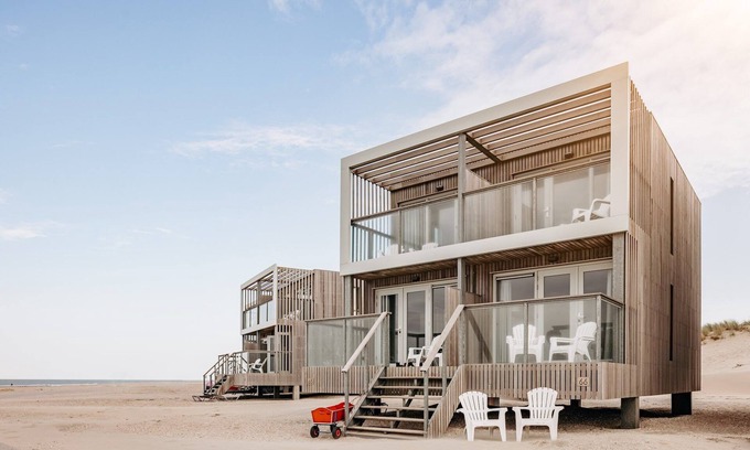 Hoek van Holland House | Beach House in Hoek van Holland with Sea Views