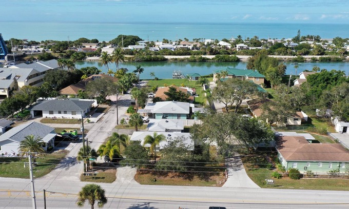 Laurel House | Beach house Nokomis