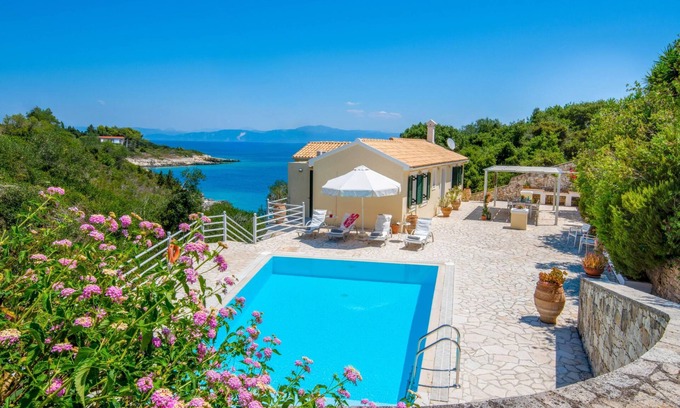 Katsimatika Villa | Beach House Sophia in Paxi
