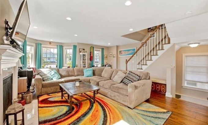 Long Beach House | Beach house with hot tub, bikes, and beach passes