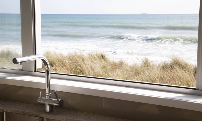 Pukehina House | Beach luxury at its finest.