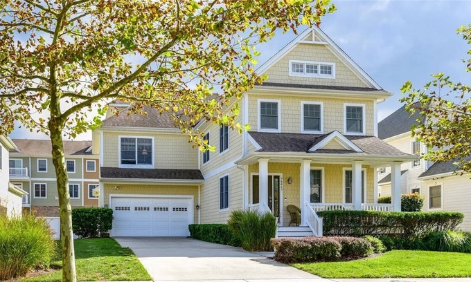 The Commons House | Beach Retreat at Bayside!