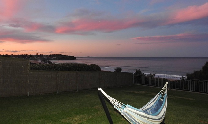 Kiama Downs Apartment | Beach Retreat@Kiama BEACHFRONT with direct beach access