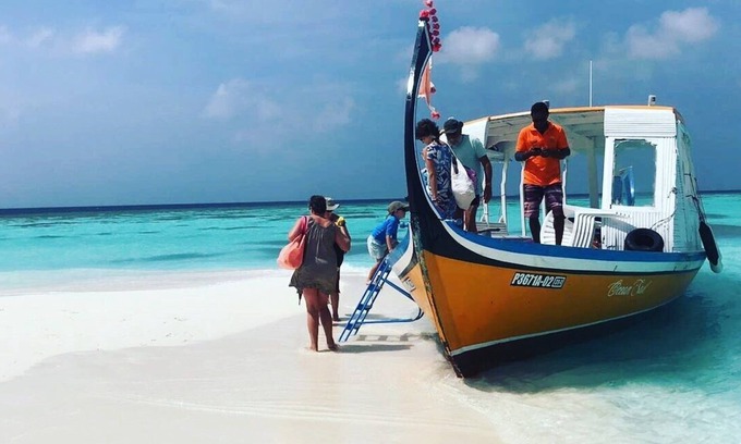 Hangnaameedhoo House | Beach stay in Maldives