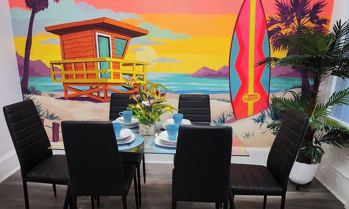 Sandusky Condo | Beach Theme ~ Mins to CP & SF ~ King/WD/Pet OK/Kids Friendly/Largest Mural