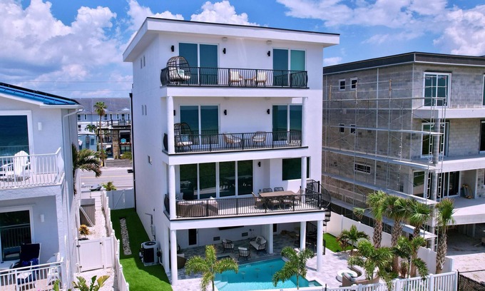 Treasure Island House | Beach Three: Style Meets the Shore w/Pool and Spa