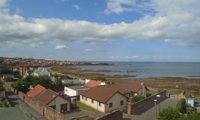Dunbar Apartment | Beach View
