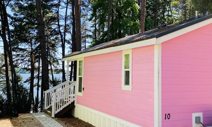 Steele Creek Cabin | Beach-view Studio Cabin - Private Porch - #10