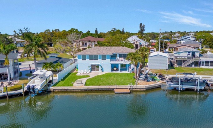 Laurel House | Beach Water Front Condo