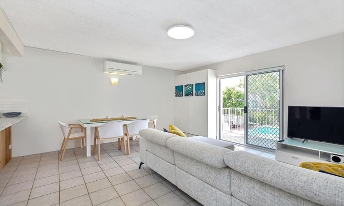 Kings Beach Apartment | Beachcomber Unit 4 7 Dingle Ave