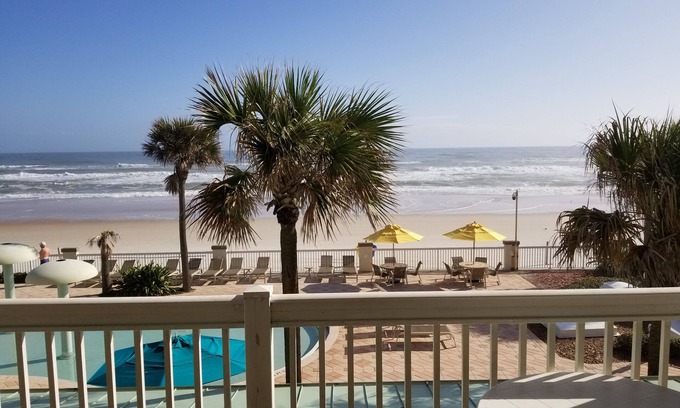 Ortona Park Condo | Beachfront 1-bedroom1 bath 680 squft. condo steps to Daytona Beach