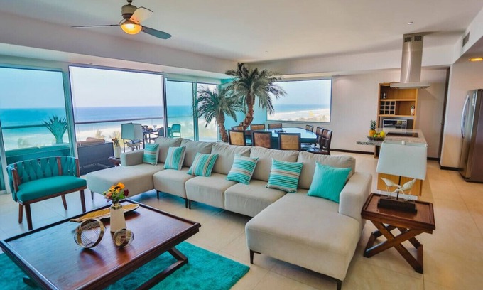 Cerritos Condo | Beachfront 4 bedroom condo with amazing views