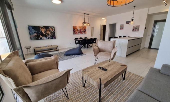 Nahariya Apartment | Beachfront Achziv