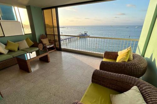 Salinas Apartment | Beachfront apartment in Salinas Malecom