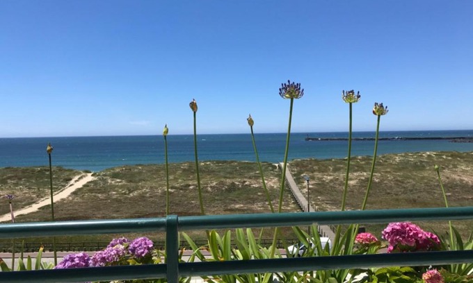 Vila do Conde Apartment | Beachfront Apartment With Sea View